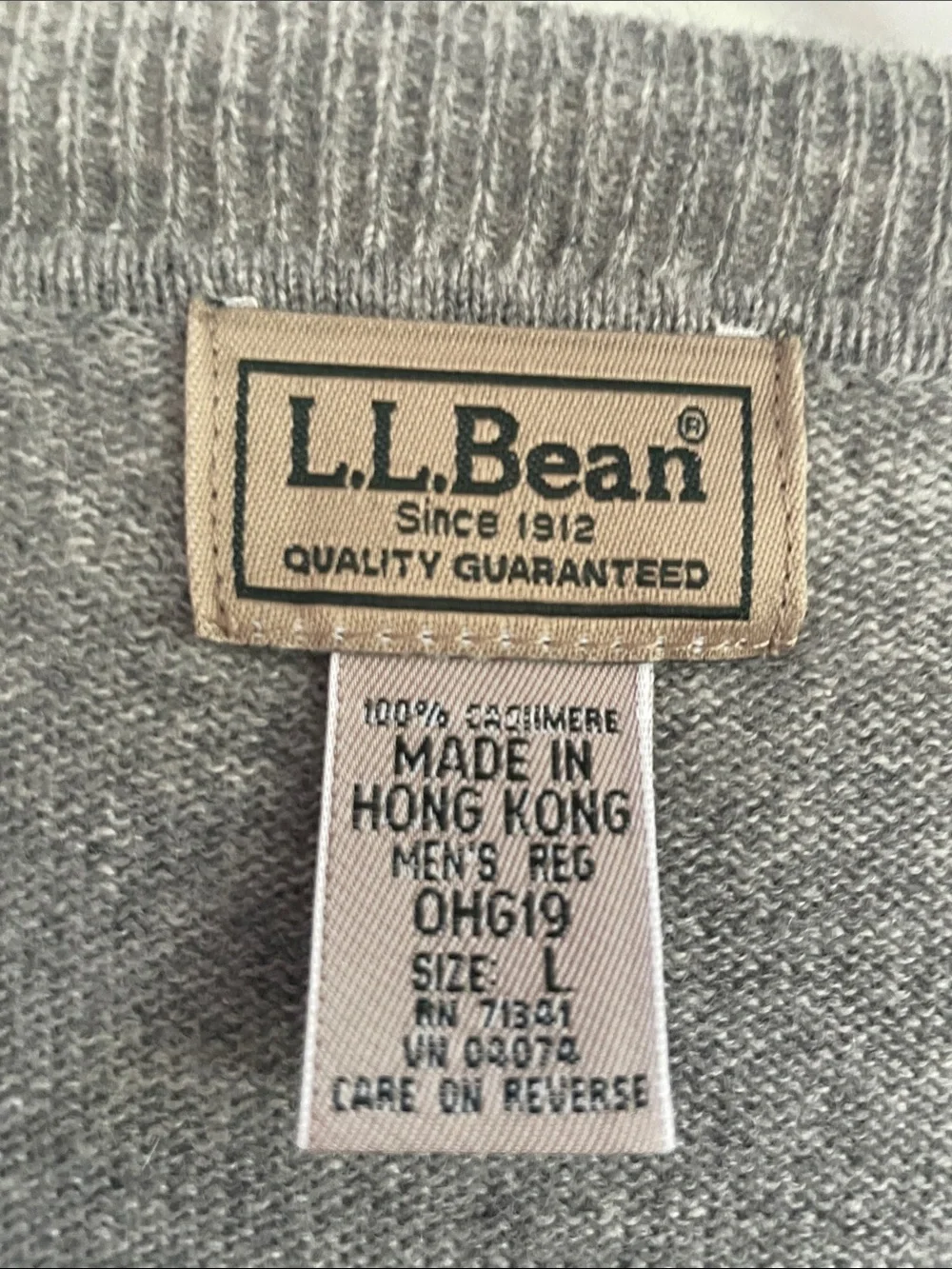 L.L. Bean Vintage Men's 100% Cashmere Heather Gray V-Neck Sweater L